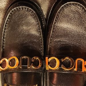COPY - AUTHENTIC Gucci embellishment logo loafers